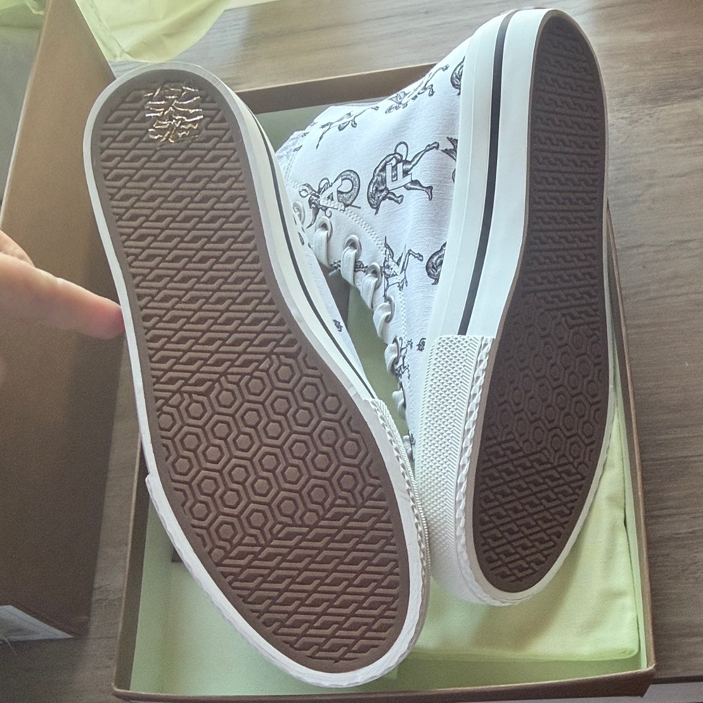NWT Burberry White High-Top Sneakers Mythical Alphabet Collection size 37.5 - Picture 8 of 13